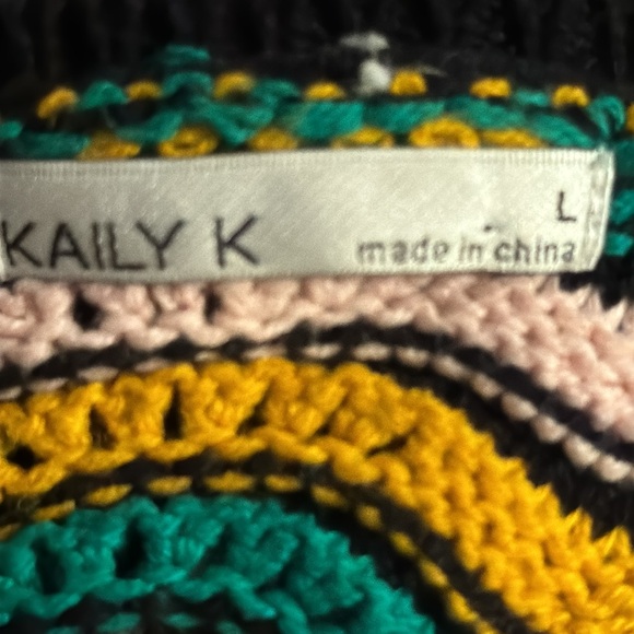 Colorful Wave Pattern Knit Top - Picture 4 of 5